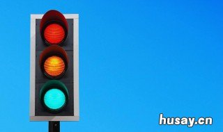 丁字路口红灯能右转吗 丁字路口红灯能右转吗 单行道