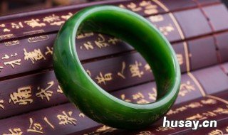 什么是翡翠玉镯种水 翡翠手镯种水什么意思