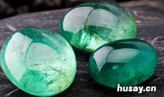 a货翡翠什么颜色 A货翡翠和翡翠