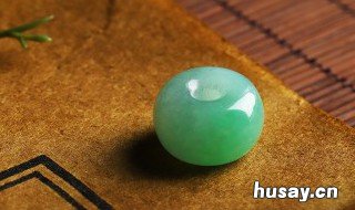 翡翠飘黄是什么意思 翡翠飘黄值钱吗