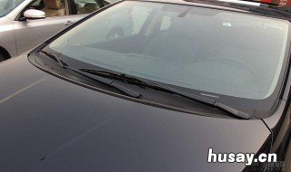 骐达如何换雨刮器 骐达换雨刮器图解