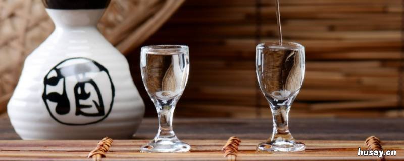 白酒怎么灌进去 怎样把白酒灌回瓶子