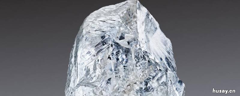 金刚石由什么构成 铁和金刚石由什么构成