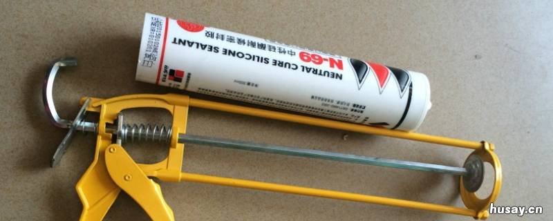 玻璃胶几个小时能干 玻璃胶几个小时能碰水