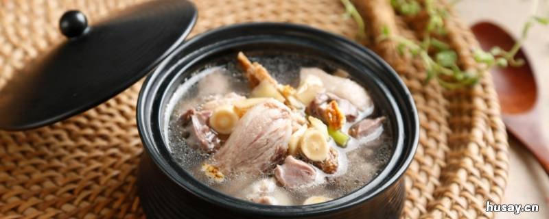 冬天煲鸭汤放什么材料 冬天用什么煲鸭汤好