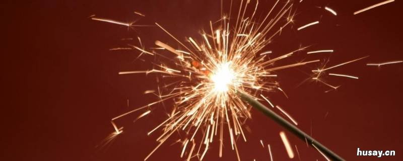 仙女棒算烟花吗 和仙女棒差不多的烟花叫什么