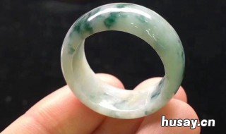 翡翠戒指多少钱 翡翠戒指多少钱知乎