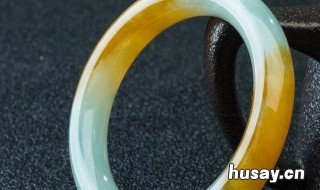 绿色玻璃种翡翠 绿色玻璃种翡翠手镯