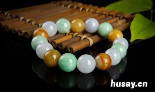 男戴翡翠 男戴翡翠好还是和田玉好