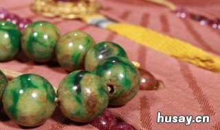 清代翡翠朝珠 清代翡翠朝珠拍卖价格
