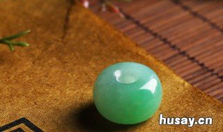 阳绿翡翠戒指价格 翡翠翠阳绿戒指