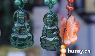 翡翠玉佛价格 翡翠玉佛价格多少