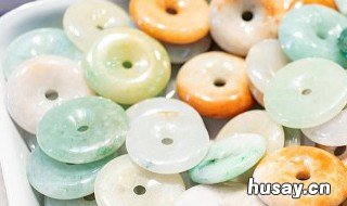 加工翡翠手镯多少钱 加工一个翡翠镯子多少钱