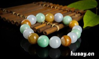 翡翠的颜色 翡翠的颜色会越戴越浅吗