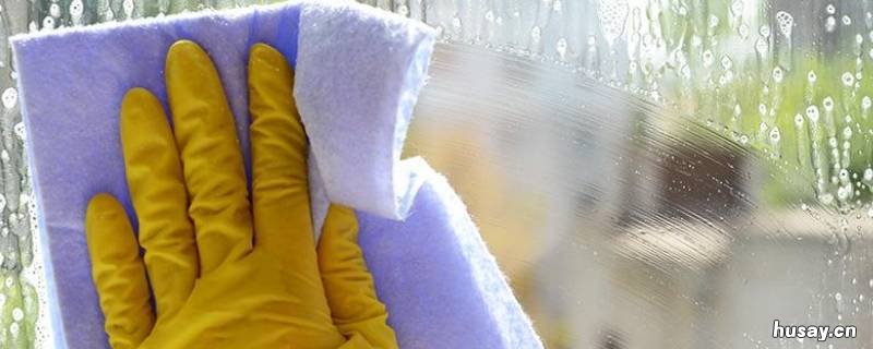 洁厕灵可以擦玻璃吗 洁厕灵可以擦汽车玻璃吗