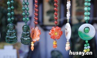 翡翠裂了还能戴吗 翡翠裂了还能戴吗图片