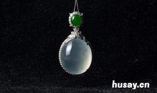 翡翠冰种好还是玻璃种好 翡翠玻璃种和冰种哪个好