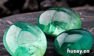 冰种飘蓝花翡翠多少钱 冰种翡翠飘绿花值钱吗