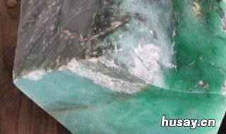 板三桥翡翠原石特点 摆三桥翡翠原石的特点